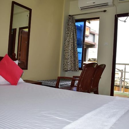 Hotel Lovely Inn ! Puri Ngoại thất bức ảnh