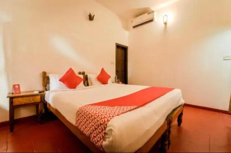 Hotel Lovely Inn ! Puri Ngoại thất bức ảnh