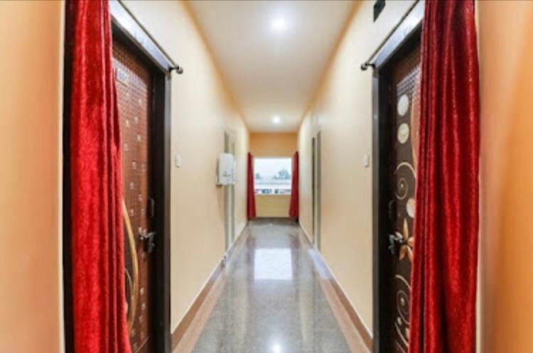 Hotel Lovely Inn ! Puri Ngoại thất bức ảnh