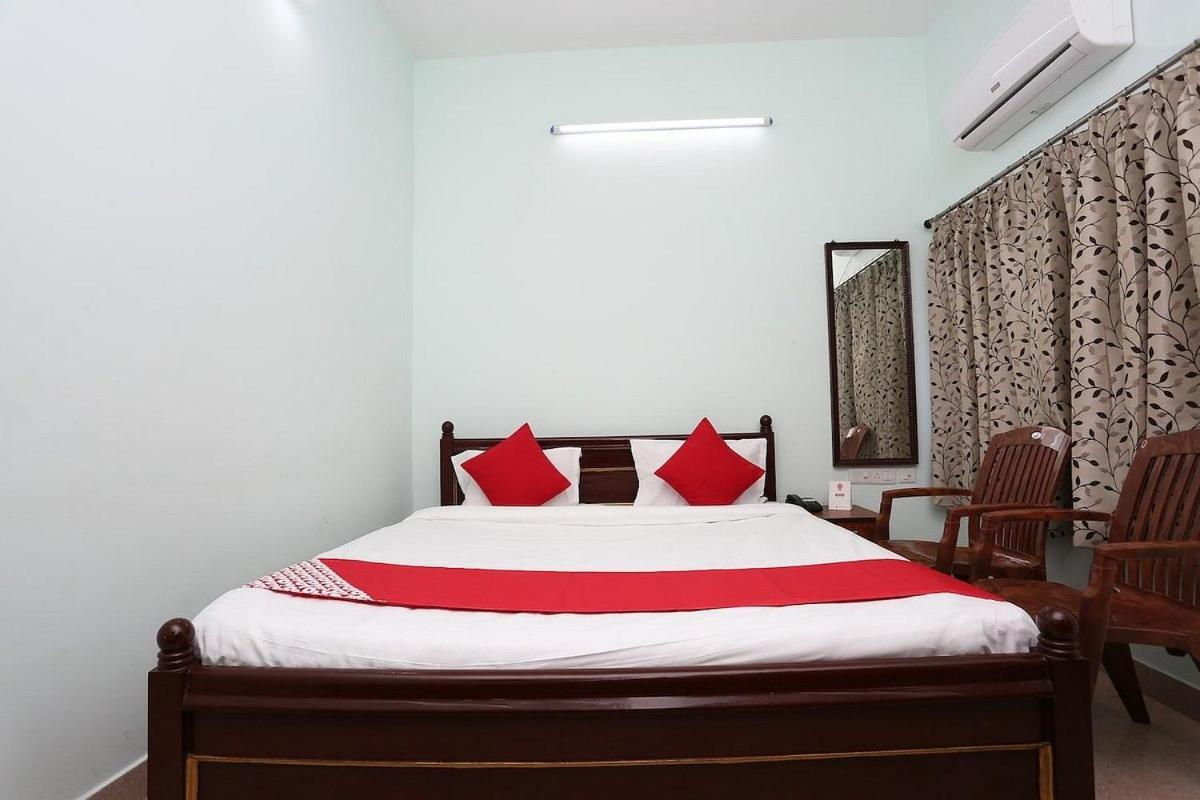 Hotel Lovely Inn ! Puri Ngoại thất bức ảnh