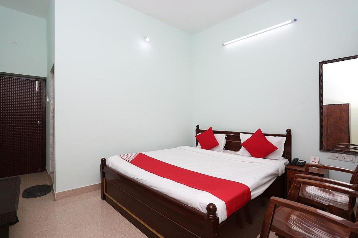Hotel Lovely Inn ! Puri Ngoại thất bức ảnh